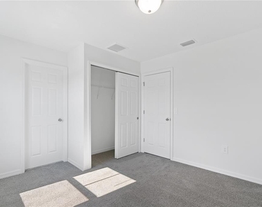 16452 Happy Eagle Drive - Photo Thumbnail 11