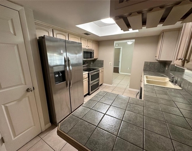620 Lakespur Lane - Photo Thumbnail 9