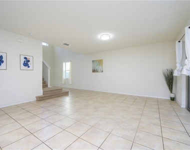 2775 Red Horse Drive - Photo Thumbnail 7