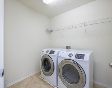 2775 Red Horse Drive - Photo Thumbnail 34