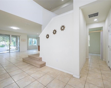 2775 Red Horse Drive - Photo Thumbnail 5