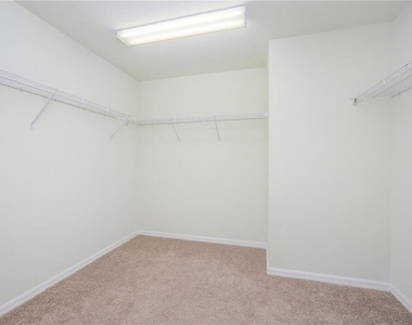 2775 Red Horse Drive - Photo Thumbnail 19
