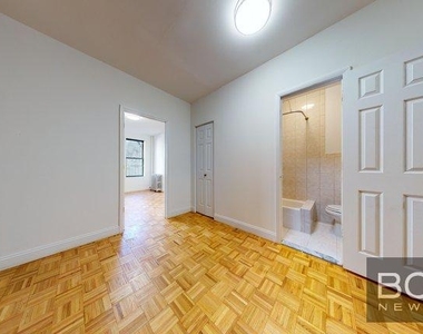 405 West 50th Street #3d - Photo Thumbnail 1