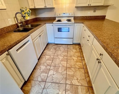 18 Cedar Dunes Drive - Photo Thumbnail 7