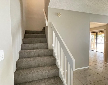 687 Lake Dexter Circle - Photo Thumbnail 10