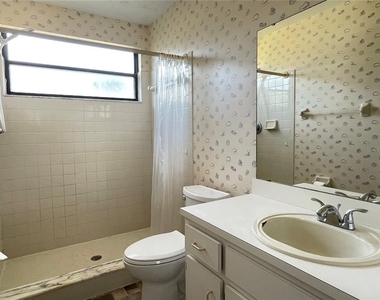 687 Lake Dexter Circle - Photo Thumbnail 12