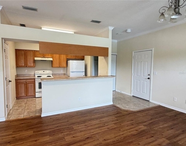 407 Eagle Pond Drive - Photo Thumbnail 3
