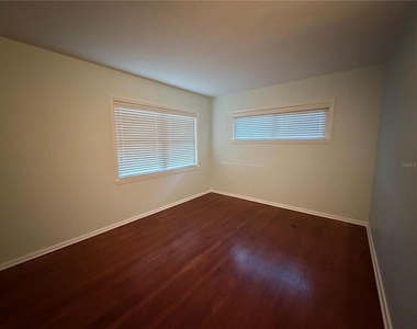 701 Sw 28th Street - Photo Thumbnail 7