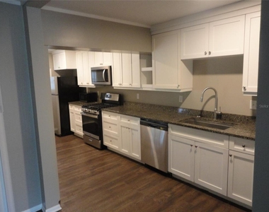 401 Nw 36th Terrace - Photo Thumbnail 4
