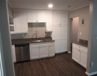 401 Nw 36th Terrace - Photo Thumbnail 6