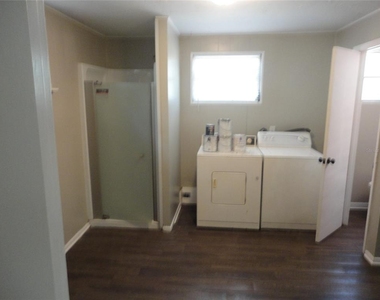 401 Nw 36th Terrace - Photo Thumbnail 14