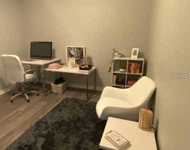 10000 Sw 52nd Avenue - Photo Thumbnail 6