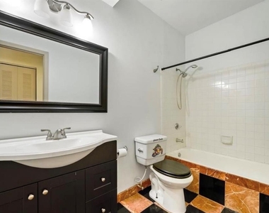 4107 Chatham Oak Court - Photo Thumbnail 9