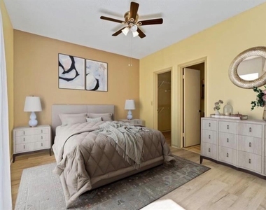 4107 Chatham Oak Court - Photo Thumbnail 8