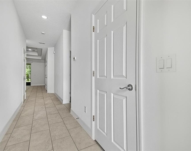 14 Ullynn Place - Photo Thumbnail 5