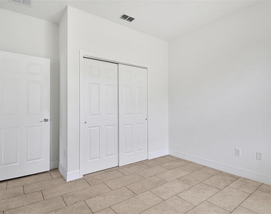 14 Ullynn Place - Photo Thumbnail 12