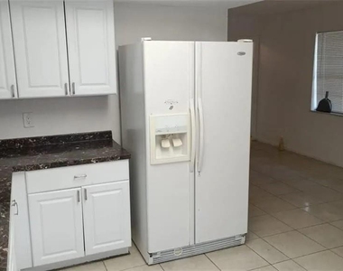 2524 Congress Street - Photo Thumbnail 11