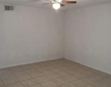 2524 Congress Street - Photo Thumbnail 13
