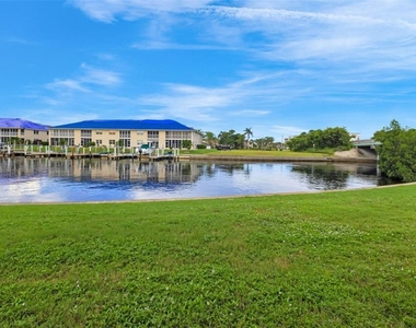 311 Garvin Street - Photo Thumbnail 27