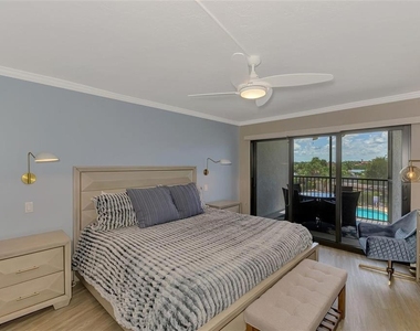 5855 Midnight Pass Road - Photo Thumbnail 12