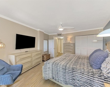 5855 Midnight Pass Road - Photo Thumbnail 15