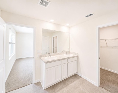 10642 Chippewa Drive - Photo Thumbnail 7