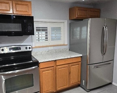 11829 71st Street E - Photo Thumbnail 4
