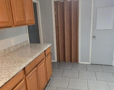 11829 71st Street E - Photo Thumbnail 5