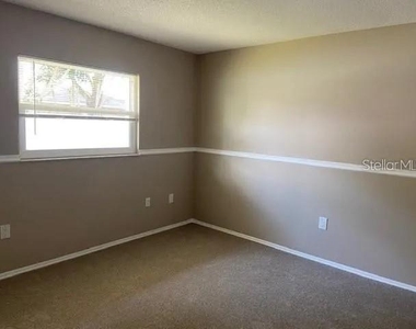 3654 Pin Oaks Street - Photo Thumbnail 10