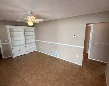 3654 Pin Oaks Street - Photo Thumbnail 23