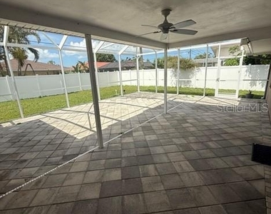 3654 Pin Oaks Street - Photo Thumbnail 24