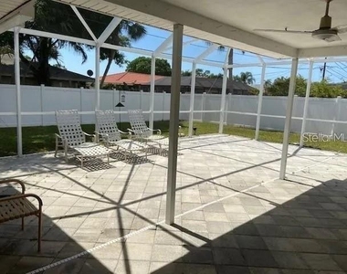 3654 Pin Oaks Street - Photo Thumbnail 11