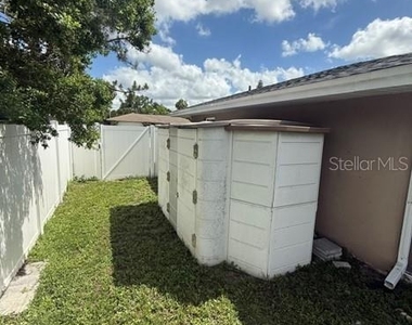 3654 Pin Oaks Street - Photo Thumbnail 28