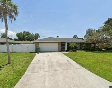 3654 Pin Oaks Street - Photo Thumbnail 4