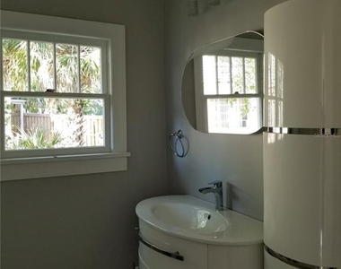 835 7th Avenue S - Photo Thumbnail 9