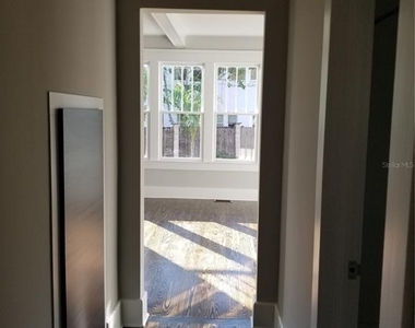835 7th Avenue S - Photo Thumbnail 7