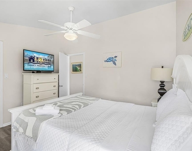 6020 Midnight Pass Road - Photo Thumbnail 14