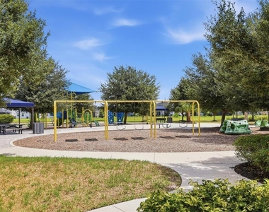 9108 Royal River Circle - Photo Thumbnail 34
