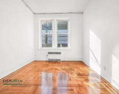 2785 East 15th Street - Photo Thumbnail 5