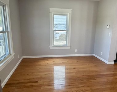 530 Myrtle Street - Photo Thumbnail 2