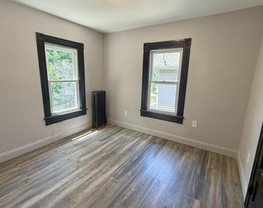 530 Myrtle Street - Photo Thumbnail 7