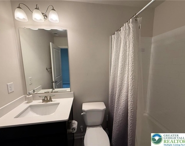 1047 Turnstone Drive - Photo Thumbnail 13