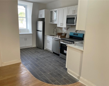 701 Main Street - Photo Thumbnail 3