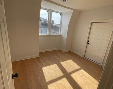 701 Main Street - Photo Thumbnail 7