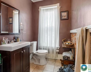 717 W Broad Street - Photo Thumbnail 9