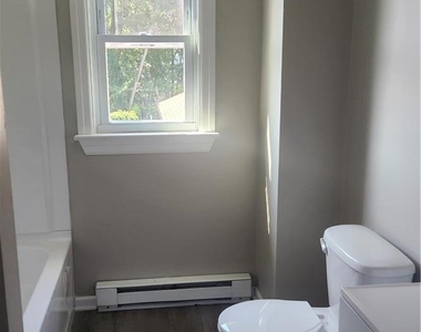 28 E Walnut Street - Photo Thumbnail 7