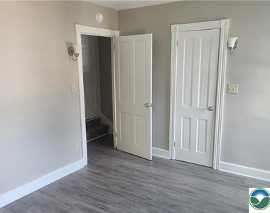 28 E Walnut Street - Photo Thumbnail 10