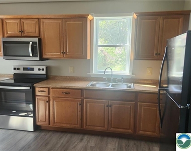 28 E Walnut Street - Photo Thumbnail 5