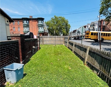 204 S 14th Street - Photo Thumbnail 3