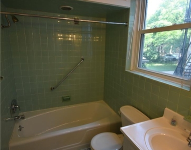 217 Spring Garden Street - Photo Thumbnail 6